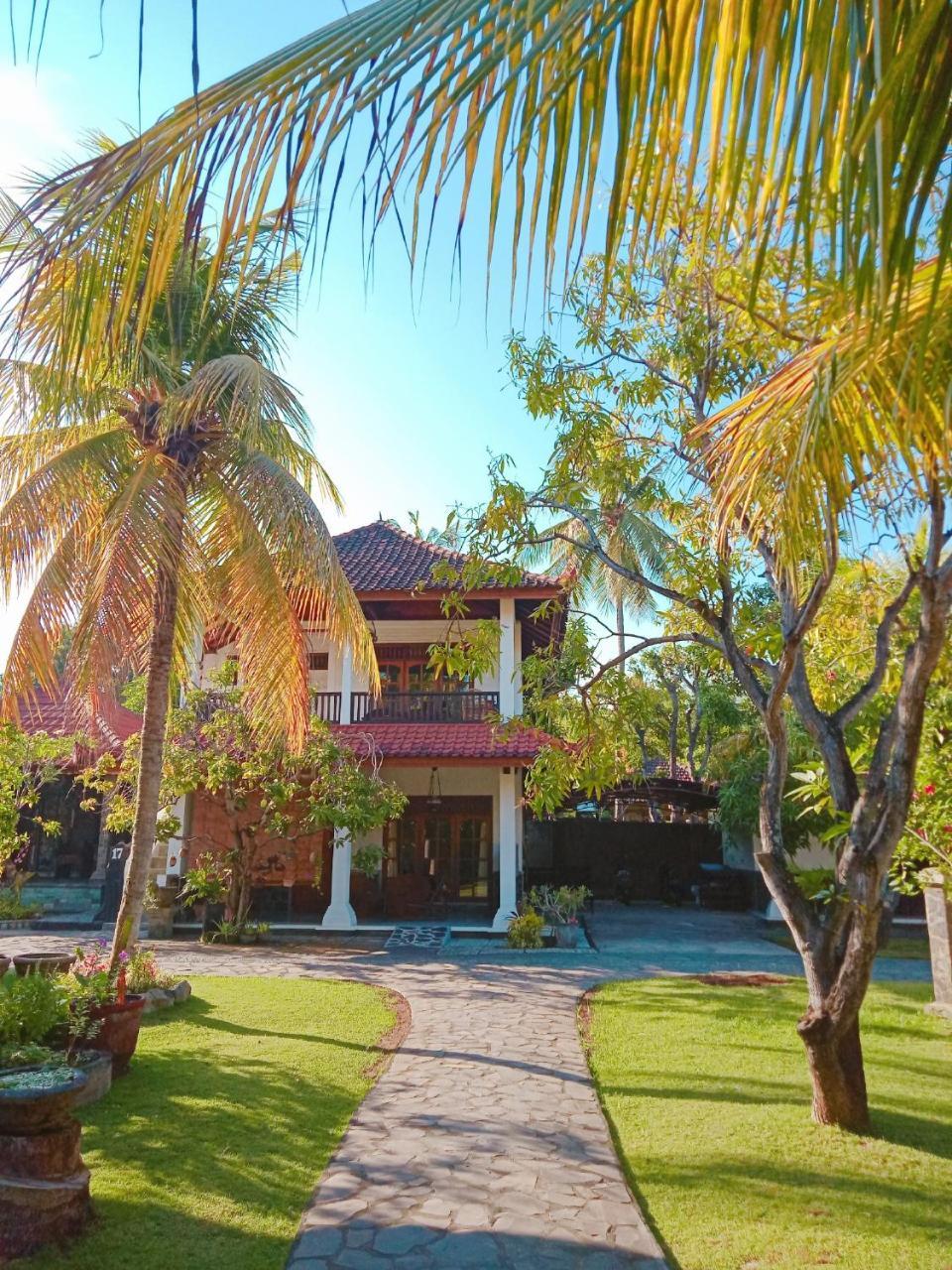 Rini Hotel Lovina Exterior foto