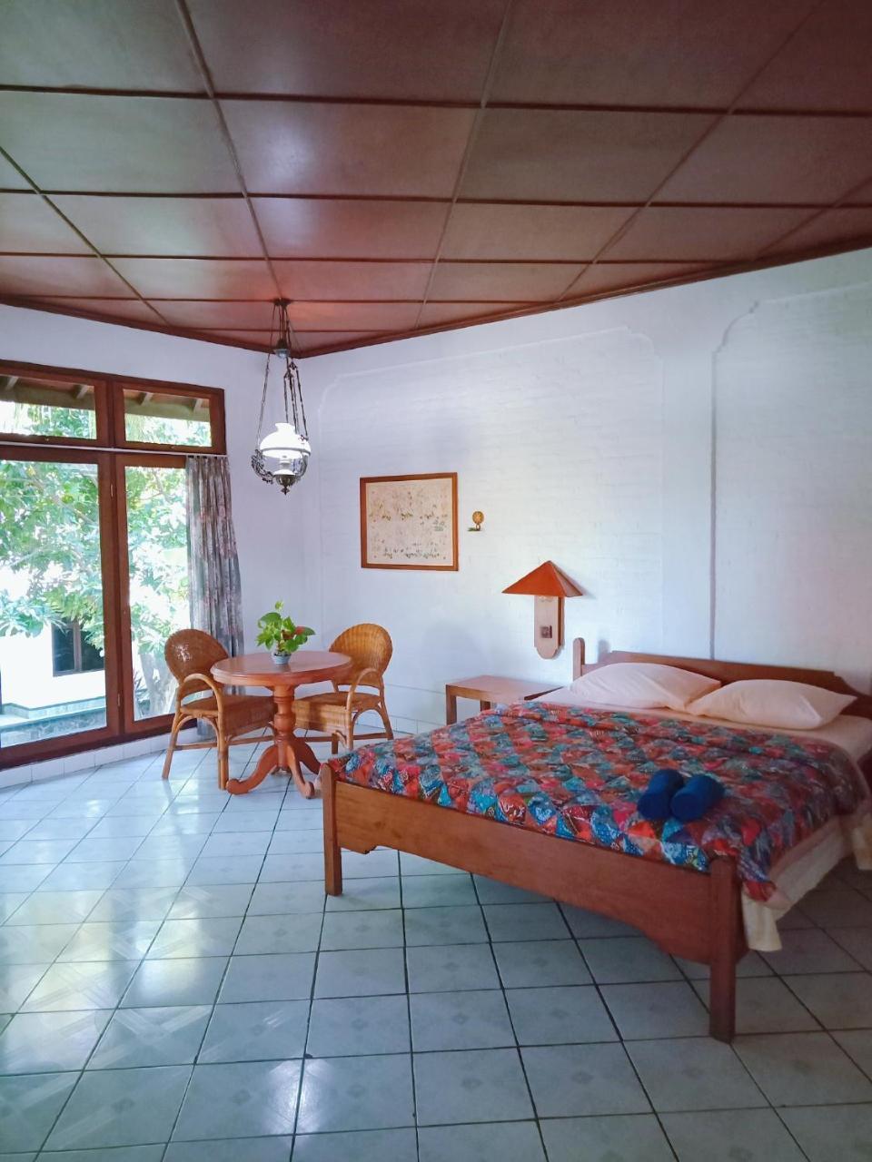 Rini Hotel Lovina Exterior foto